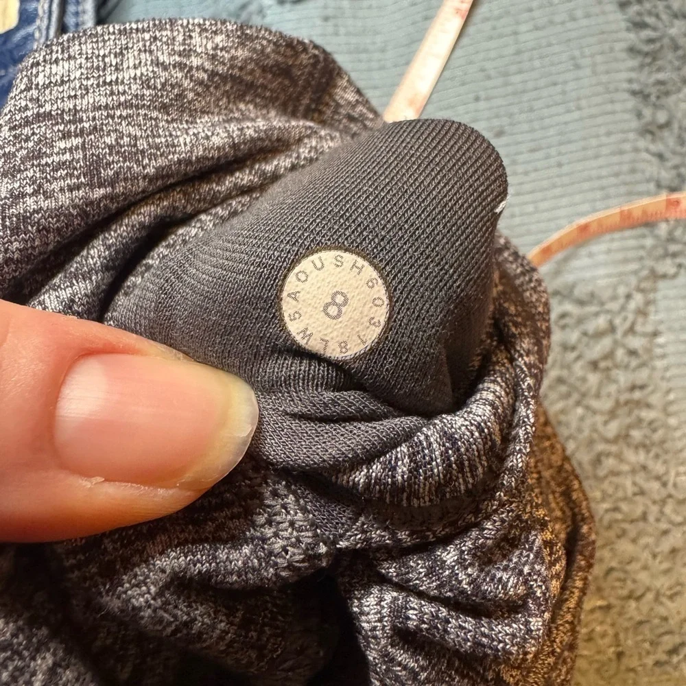 Lululemon Wunder Under High-Rise leggings in a heathered gray color